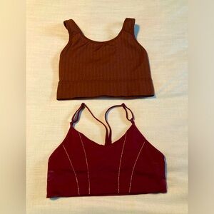 🌸 Lot of 2 Nike sports bras, size M